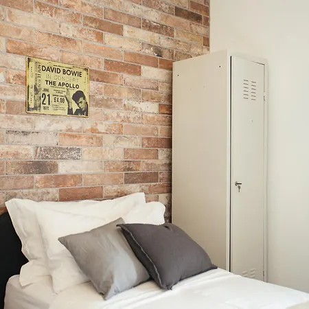 The Brick 194, 7 Posti Letto Daire *