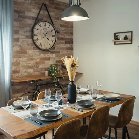 Apartment The Brick 194, 7 Posti Letto, Parcheggio E Posto Bici *